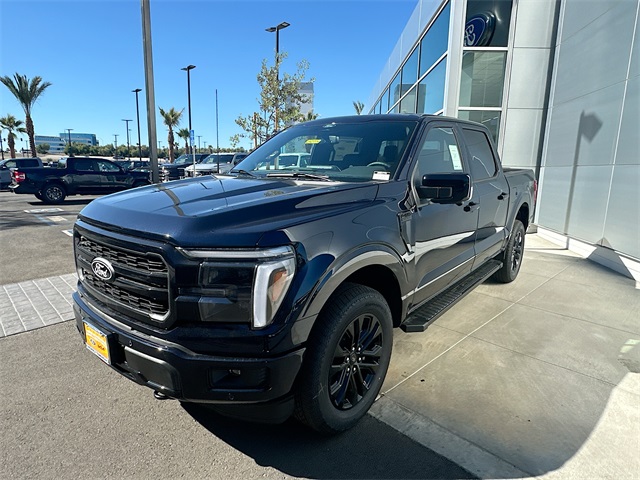 2025 Ford F-150 Lariat photo 3