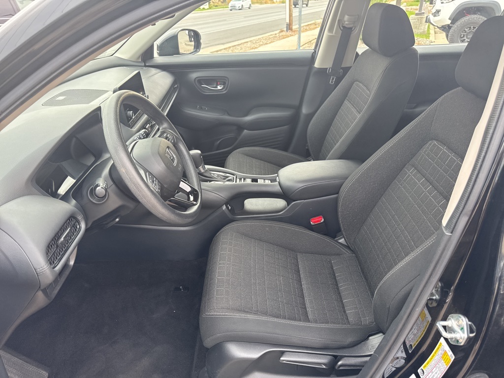 2023 Honda HR-V LX photo 17