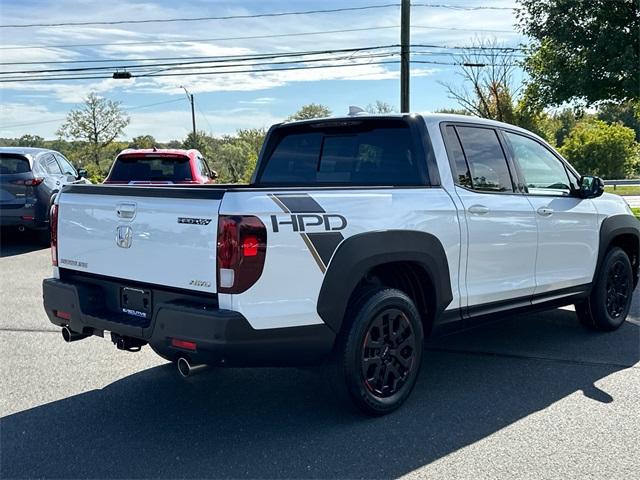 2022 Honda Ridgeline Black Edition photo 3