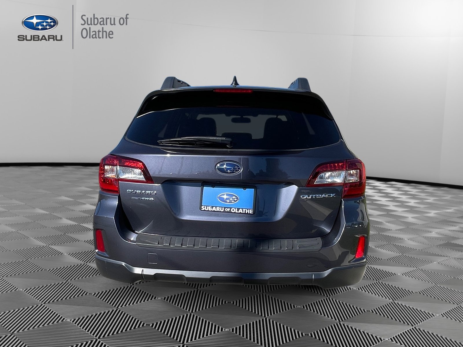 2016 Subaru Outback 2.5i Limited photo 3