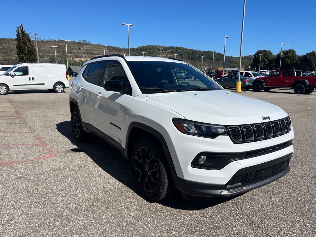2026 Jeep Compass Latitude Altitude photo 4