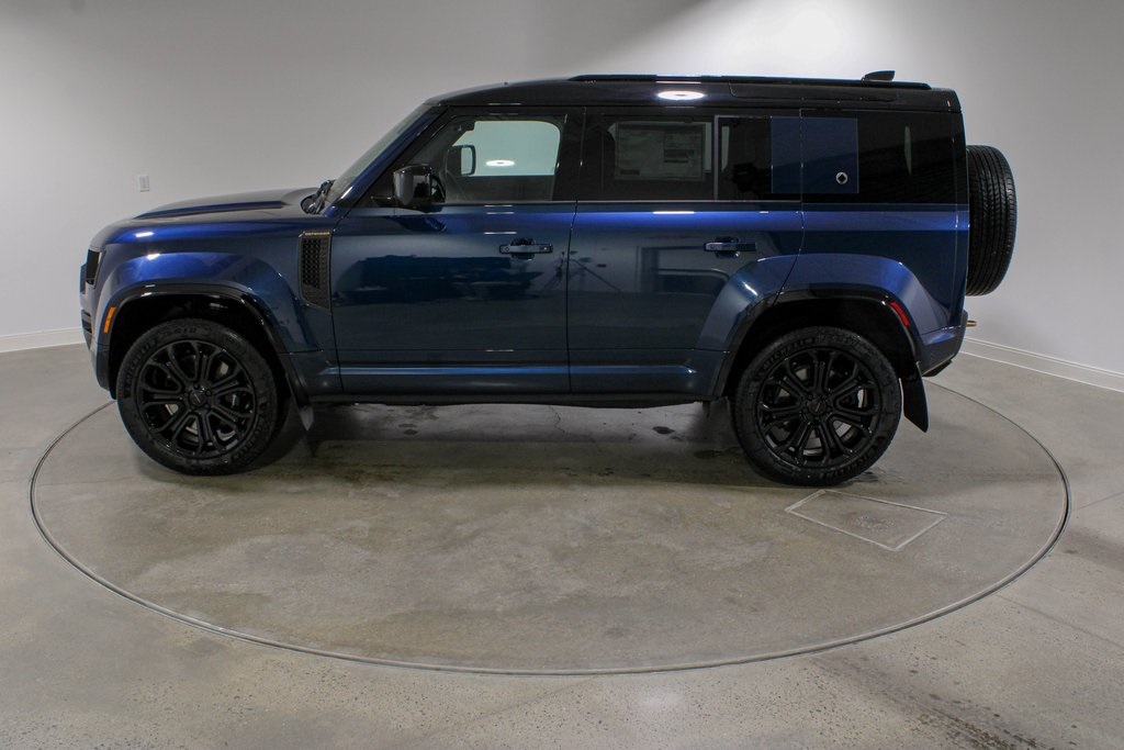 2026 Land Rover Defender photo 2