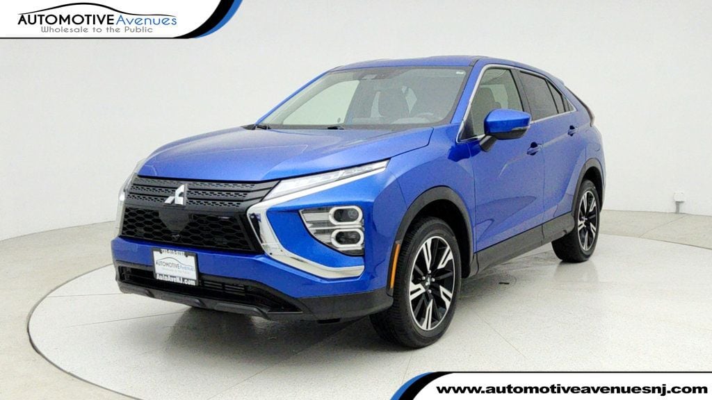 2024 Mitsubishi Eclipse Cross SE's photo