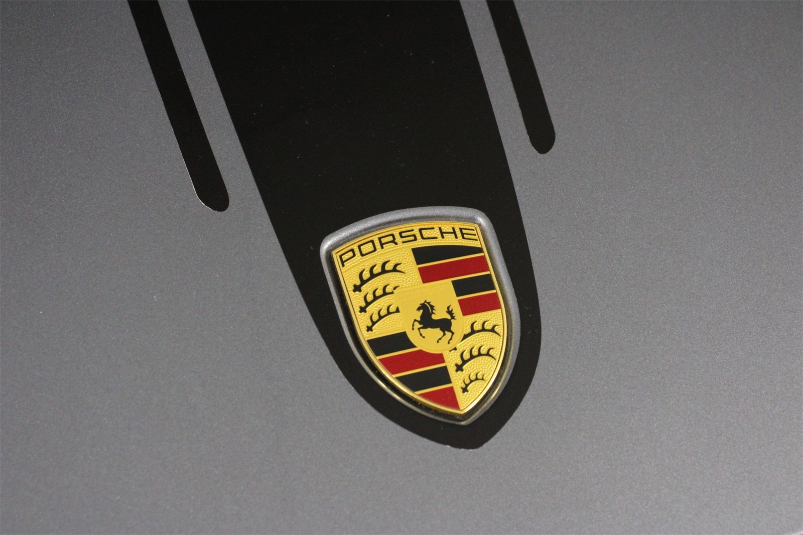 2025 Porsche Cayman photo 23