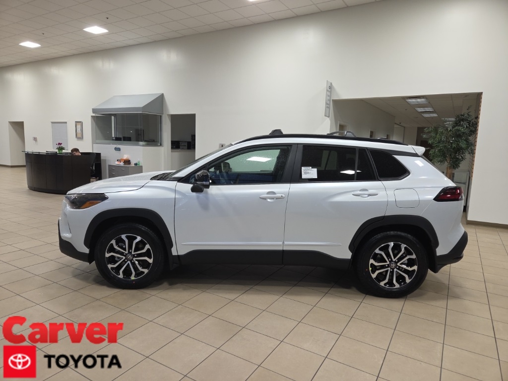 2026 Toyota Corolla Cross SE's photo