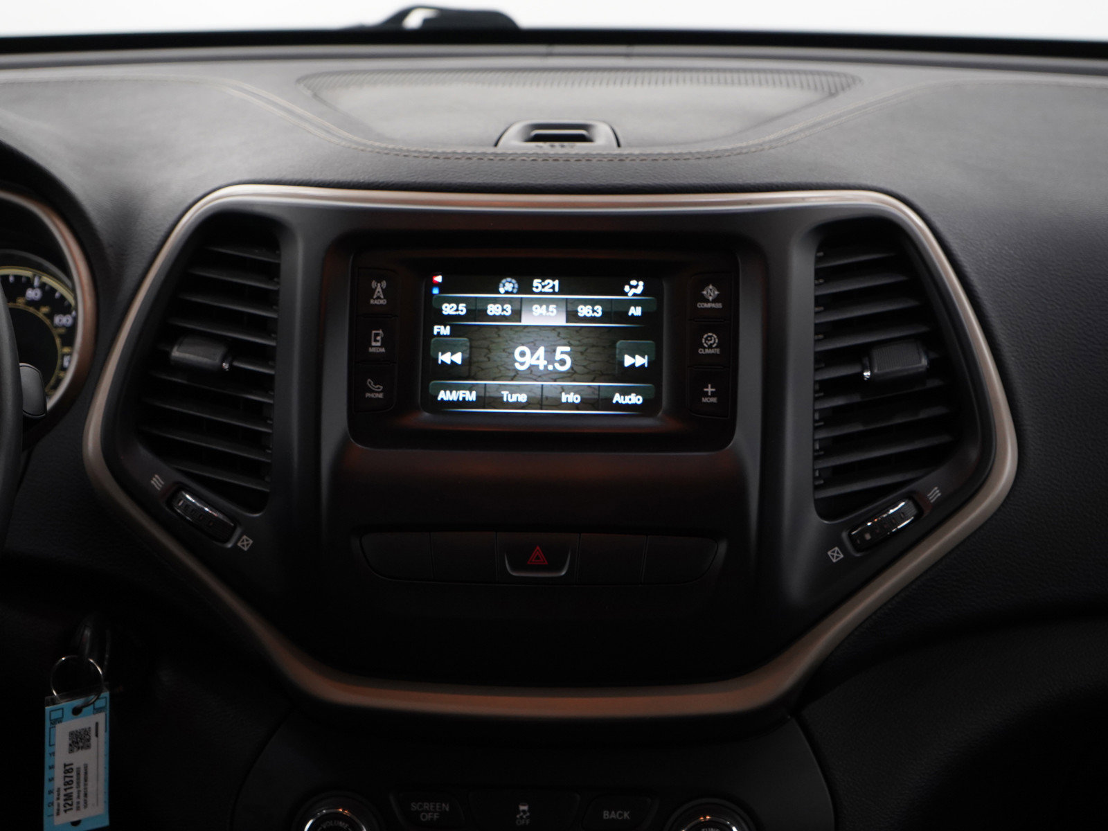 2014 Jeep Cherokee Latitude photo 13