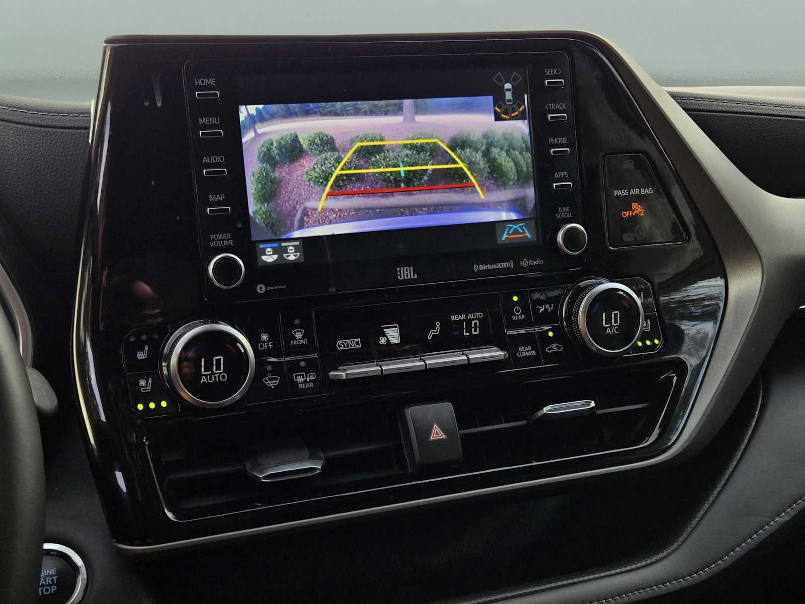 2022 Toyota Highlander Limited photo 30