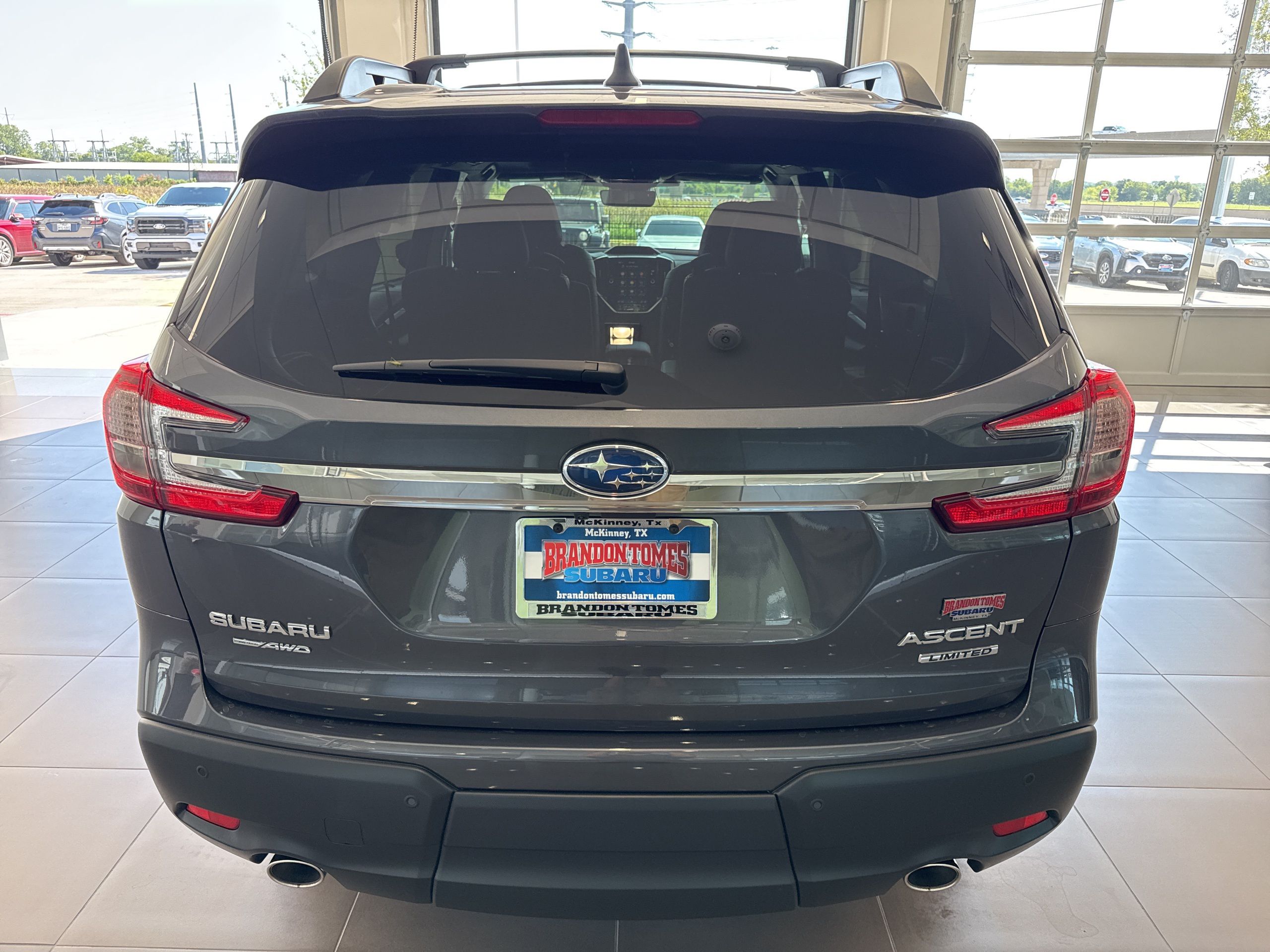 2025 Subaru Ascent Limited photo 3