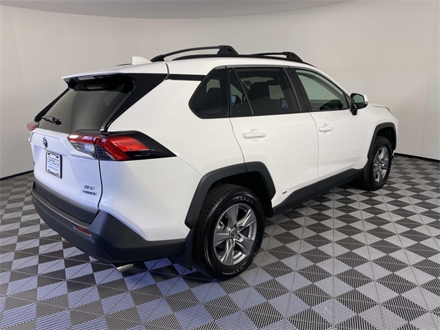 2024 Toyota RAV4 Hybrid XLE photo 7