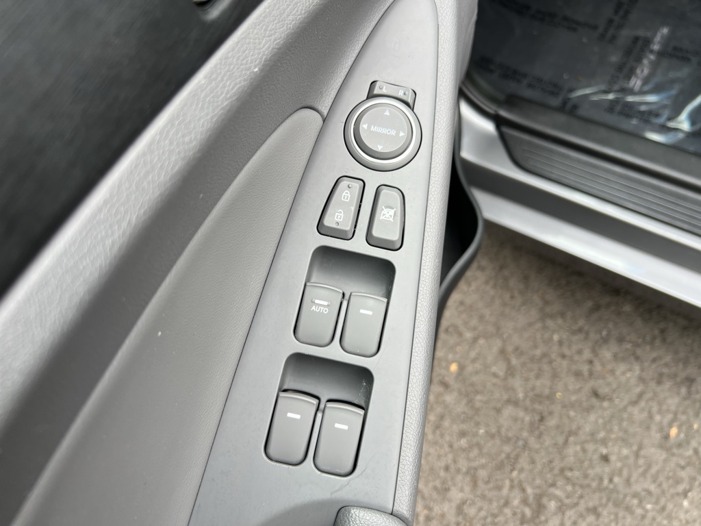 2013 Hyundai Sonata GLS photo 8