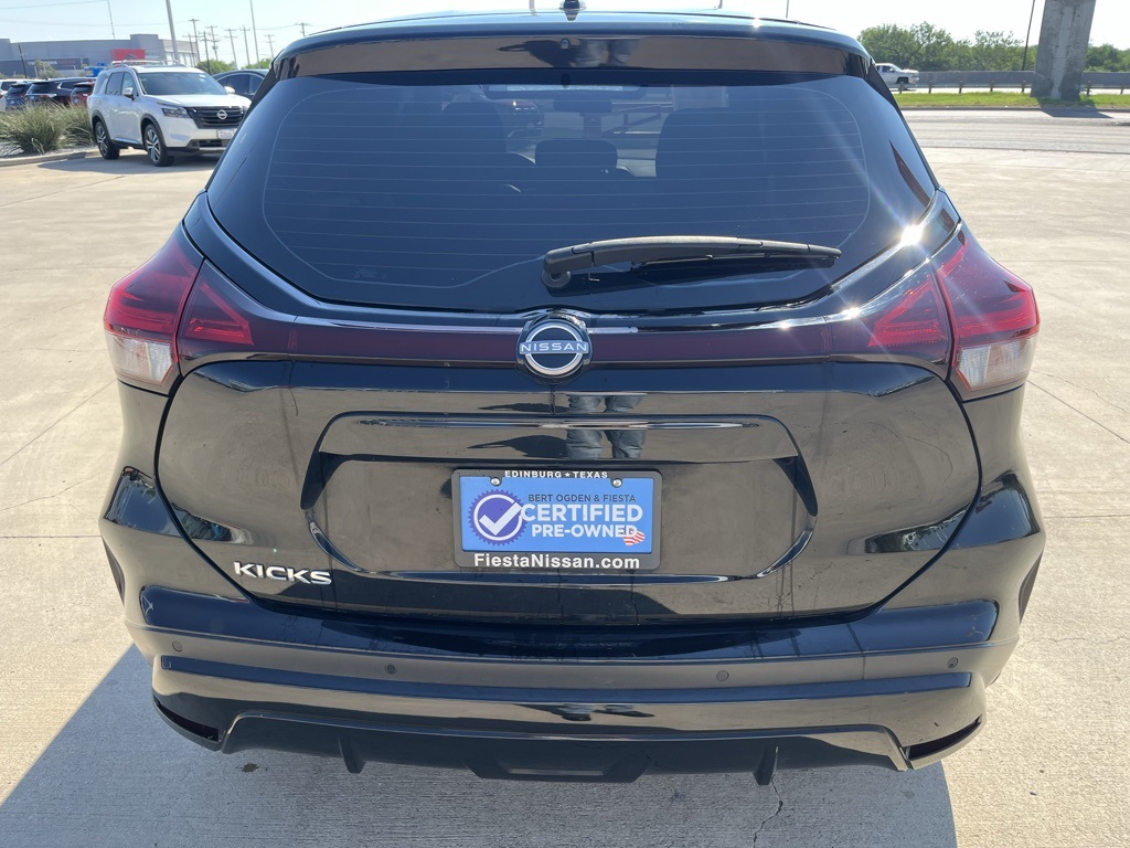 2024 Nissan Kicks S photo 2