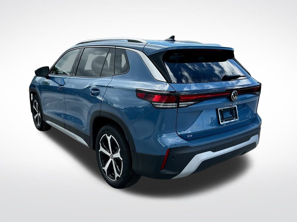2025 Volkswagen Tiguan SE photo 4