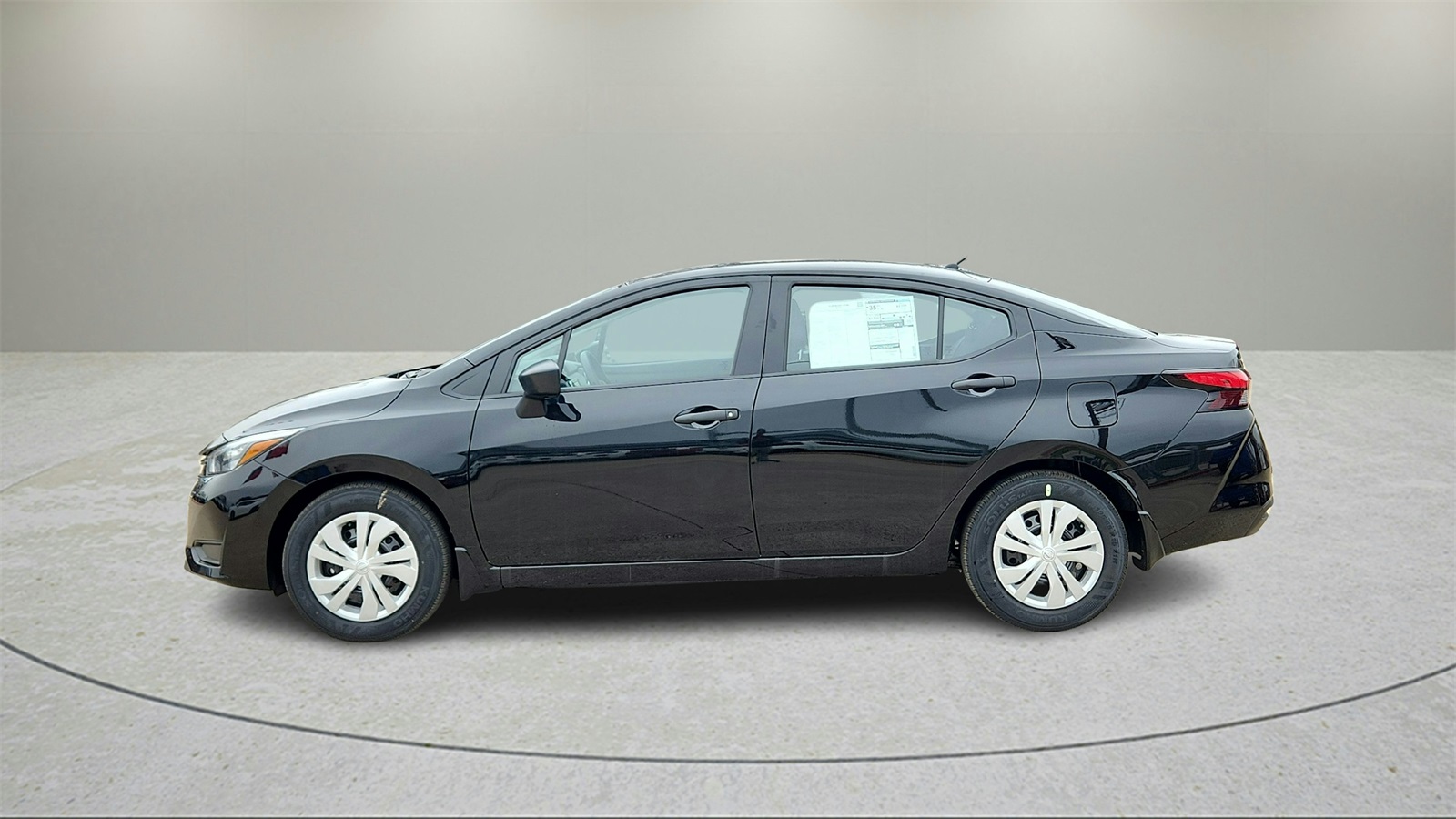 2025 Nissan Versa 1.6 S photo 4