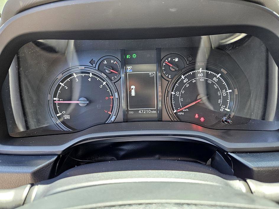 2024 Toyota 4Runner SR5 4WD photo 23