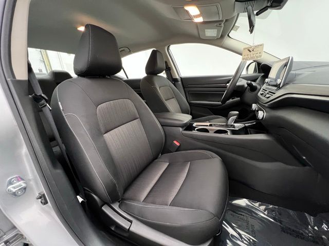 2024 Nissan Altima 2.5 SV photo 30