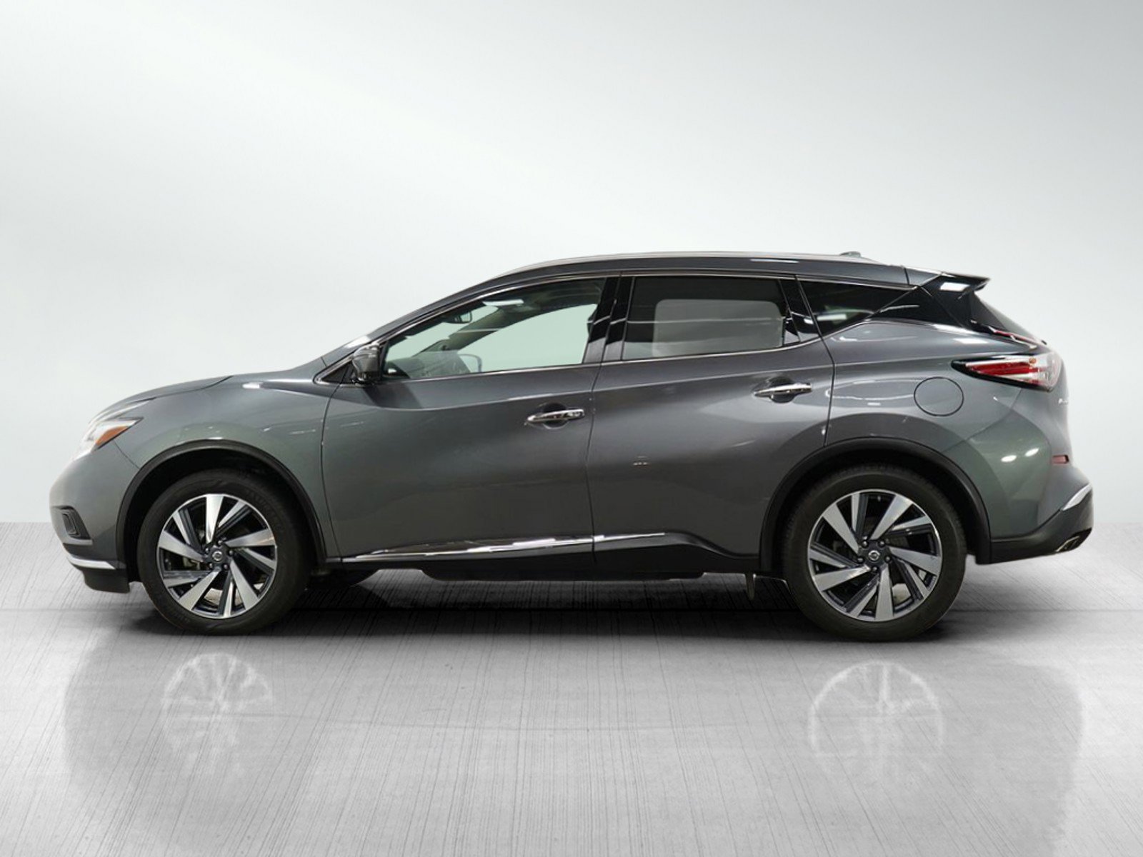 Used 2018 Nissan Murano Platinum with VIN 5N1AZ2MH1JN199968 for sale in Wayzata, Minnesota