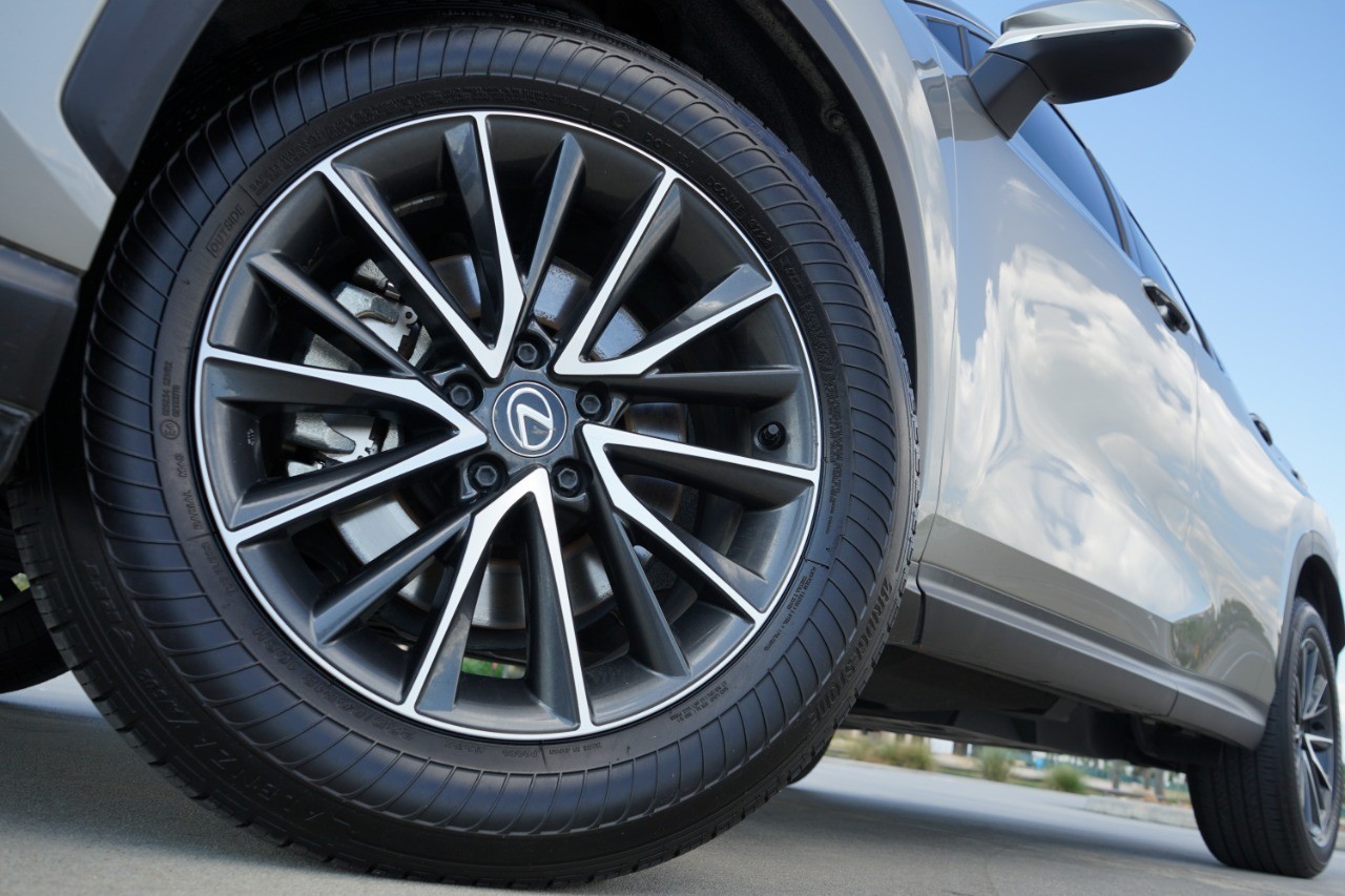 2024 Lexus NX 250 Premium photo 9