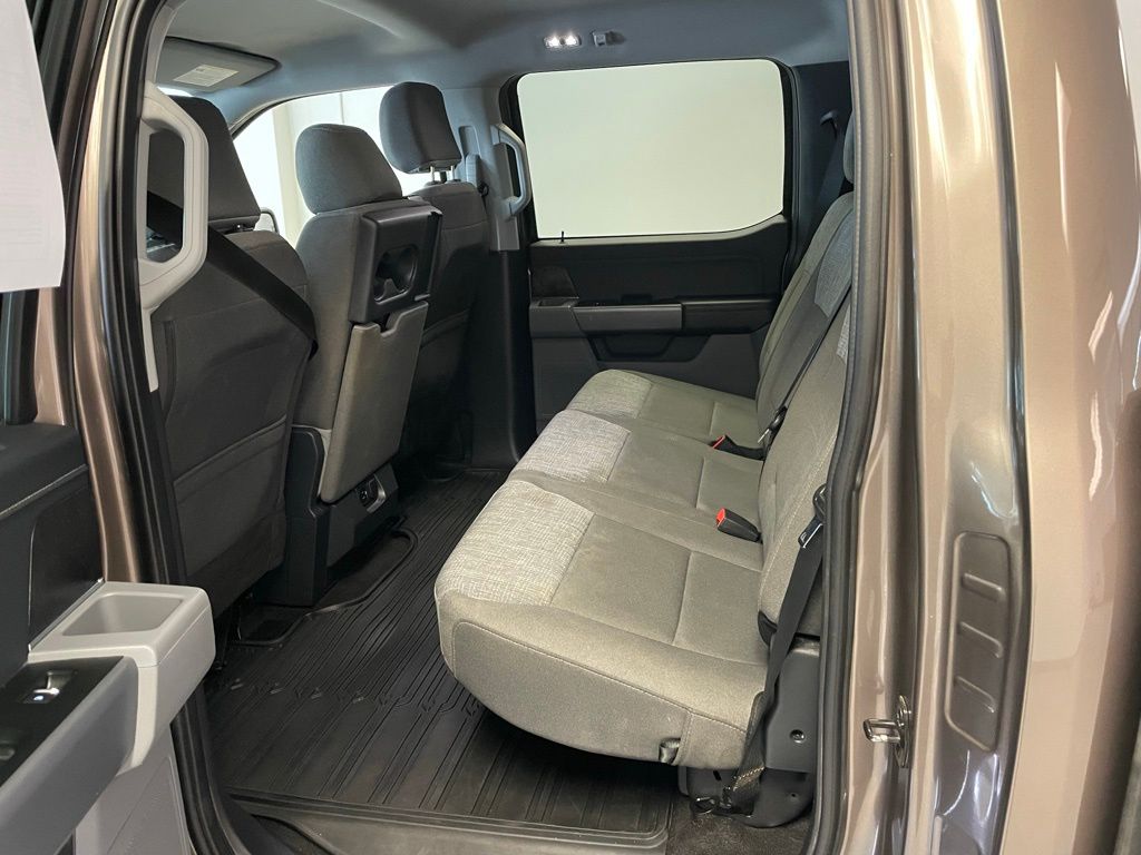 2022 Ford F-150 XLT photo 8