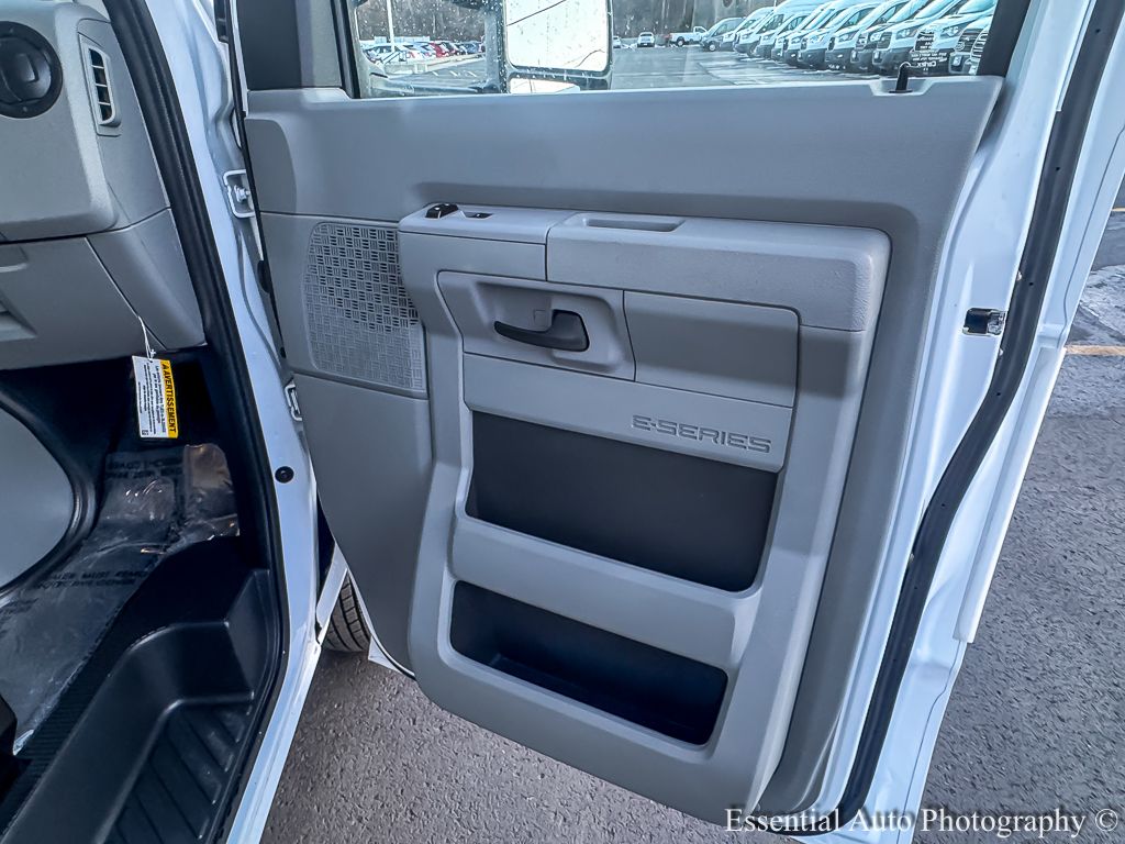 2025 FORD E-350 - Image 19