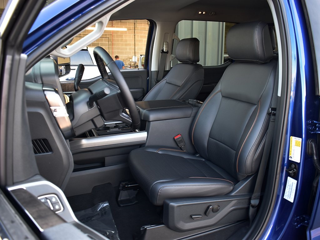 2026 Ford F-250 Lariat photo 4