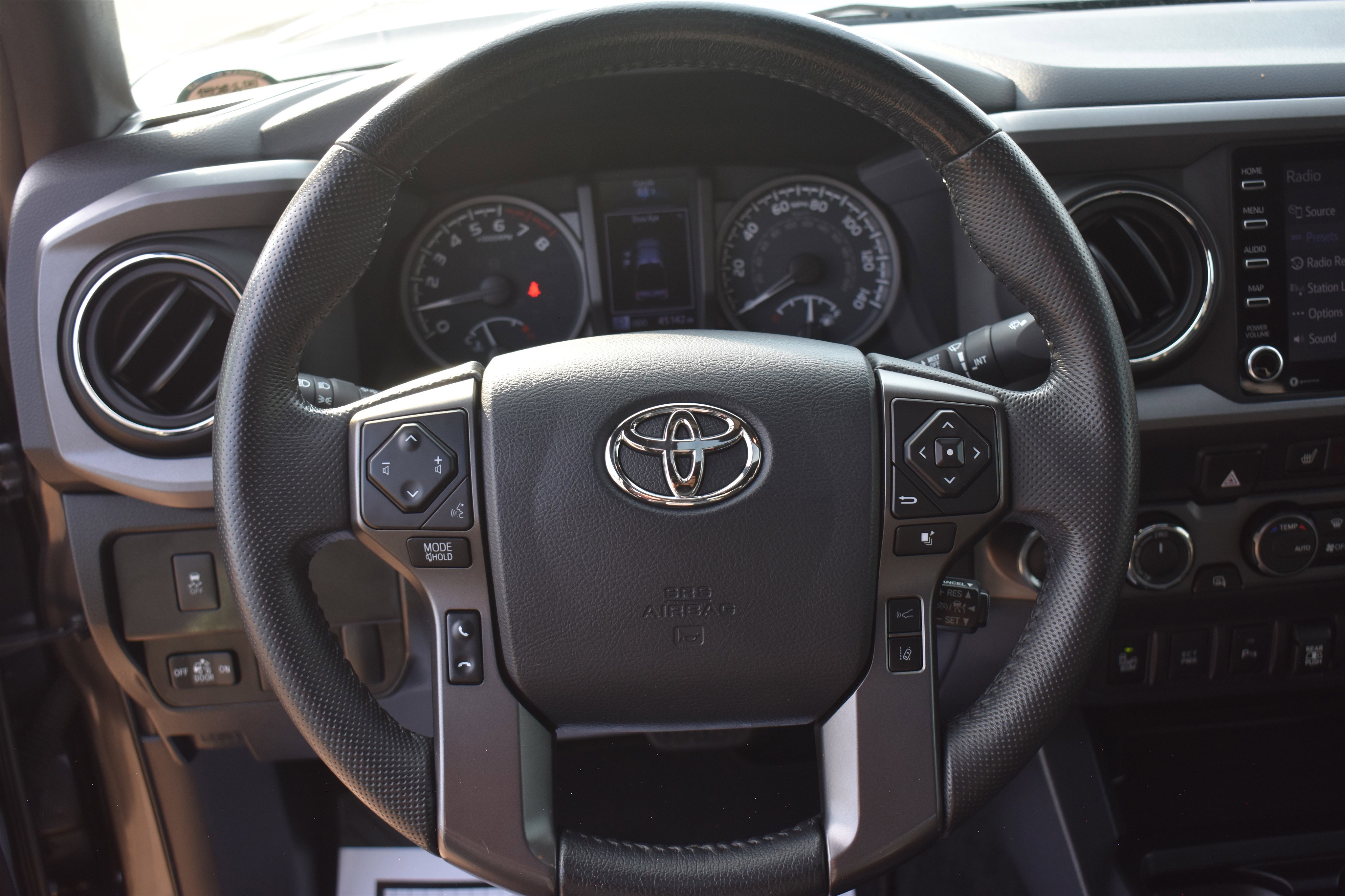 2020 Toyota Tacoma TRD photo 12