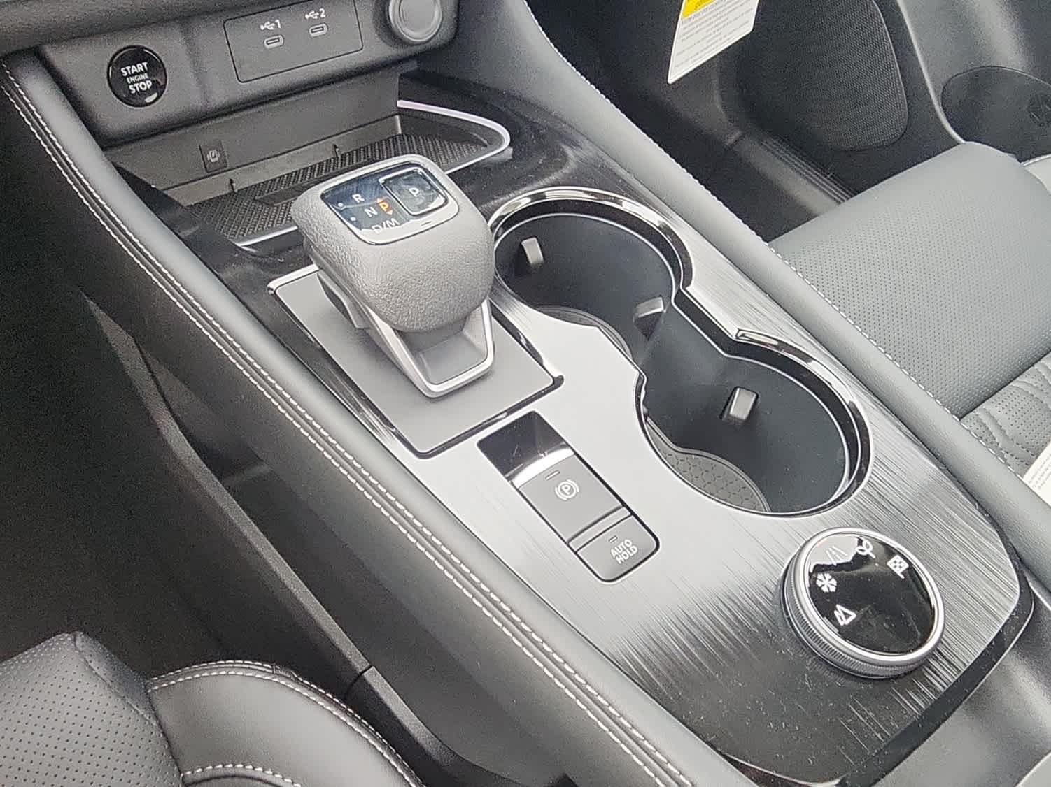 2026 Nissan Rogue Platinum photo 8