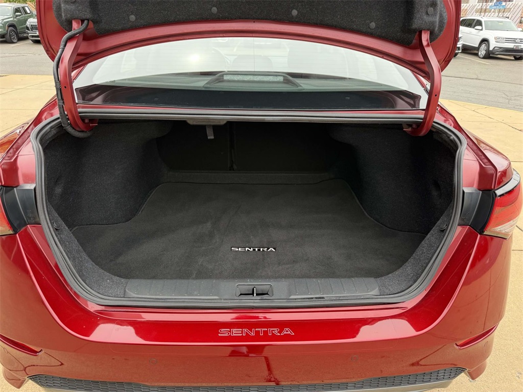 2021 Nissan Sentra SR photo 30