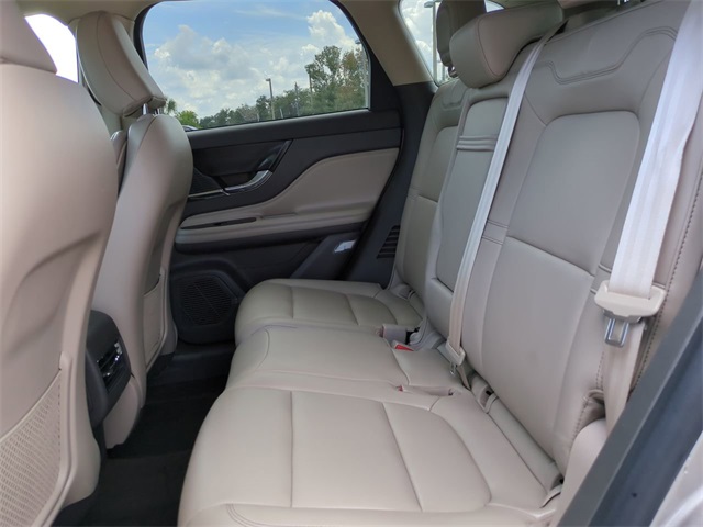 2021 Lincoln Corsair Standard photo 13