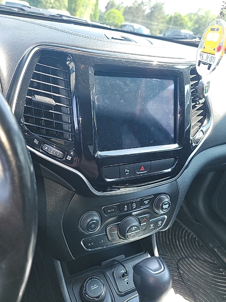 2020 Jeep Cherokee Limited photo 11