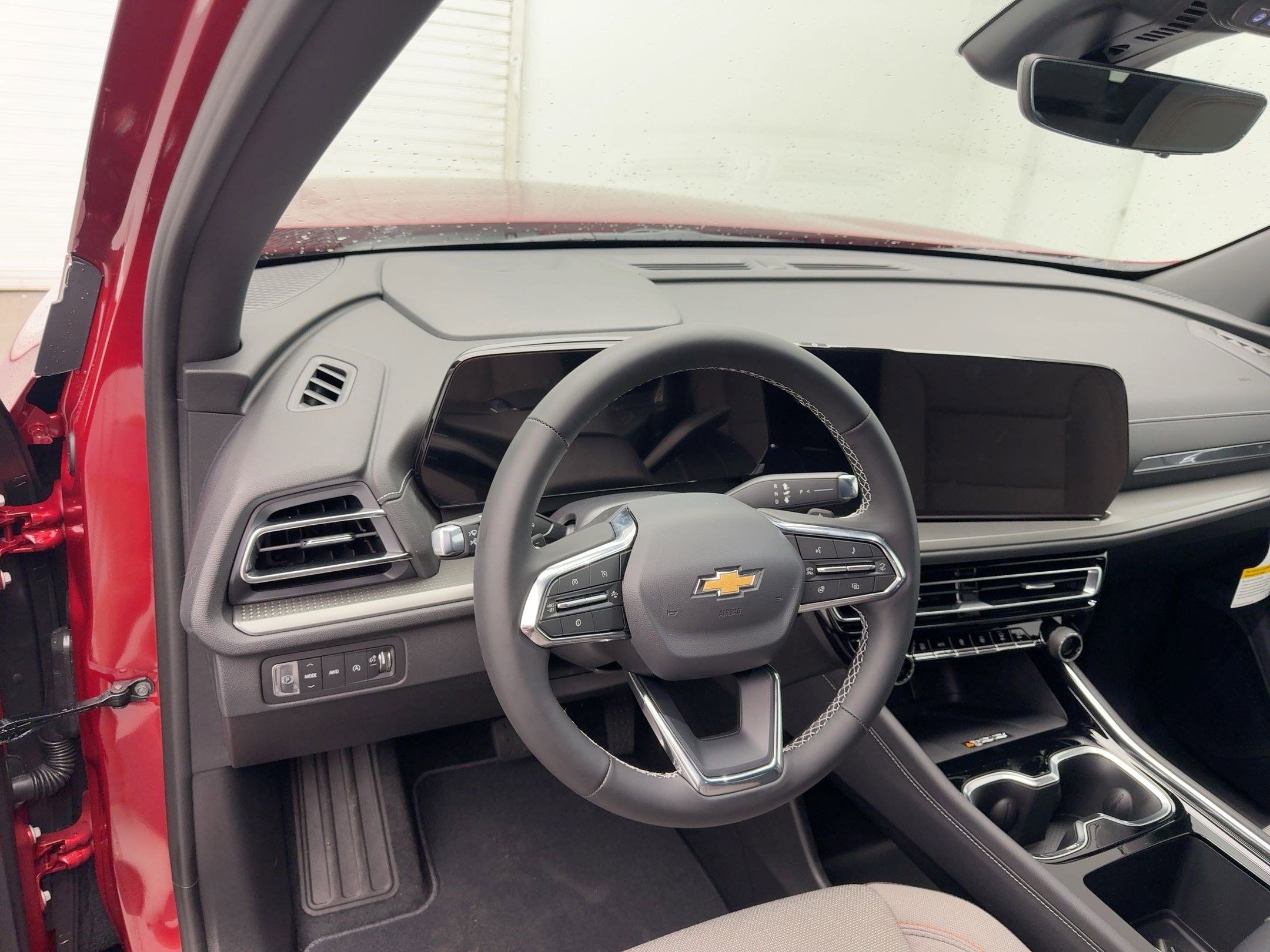 2026 Chevrolet Traverse photo 3