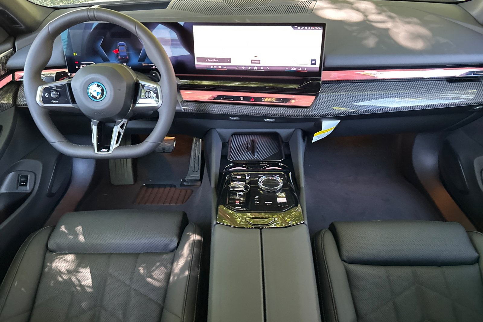 2026 Bmw 550e xDrive photo 10