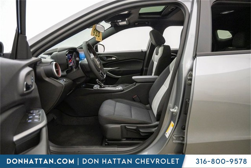 2025 Chevrolet Trax photo 4
