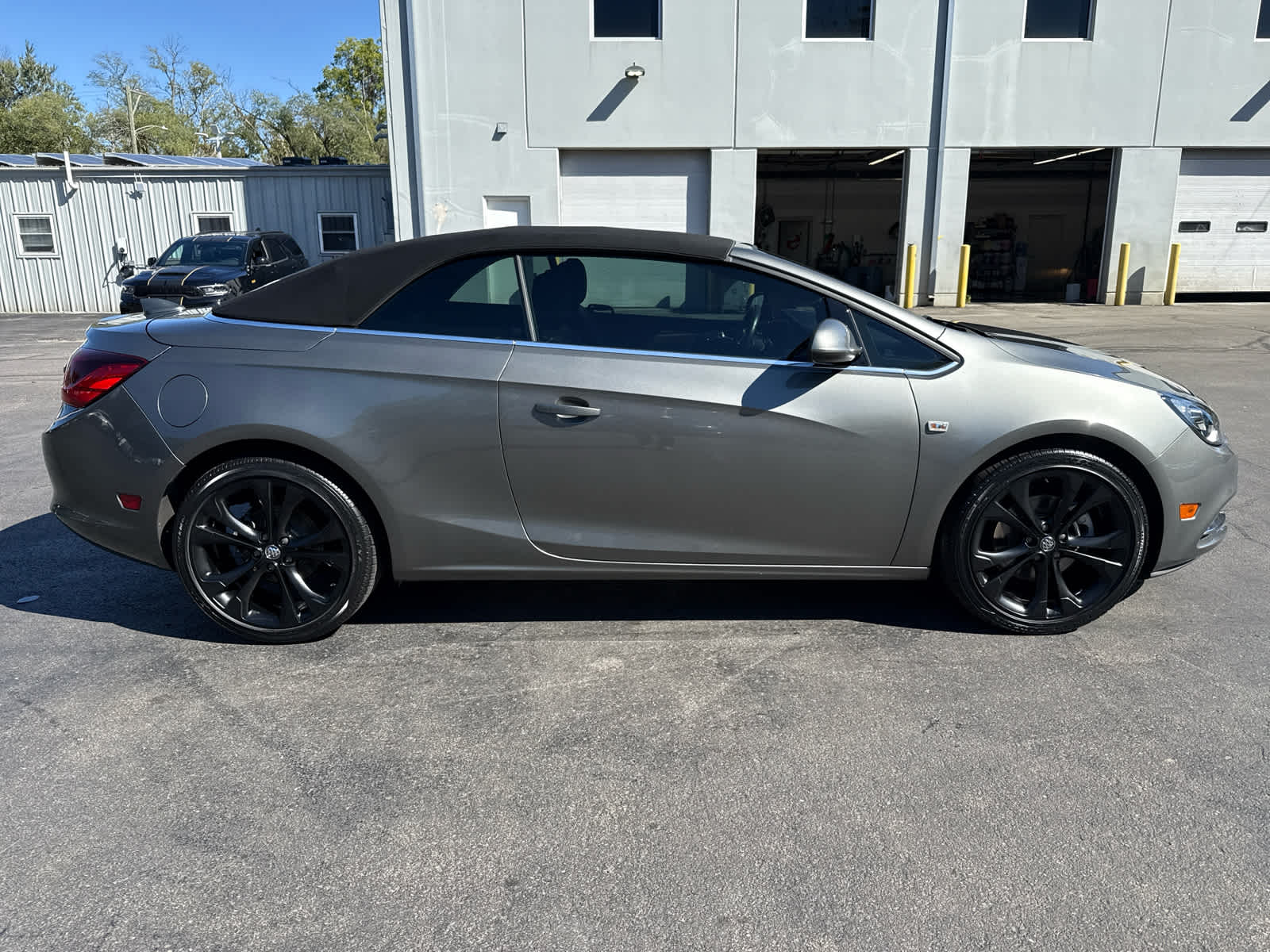 2019 Buick Cascada Premium photo 3