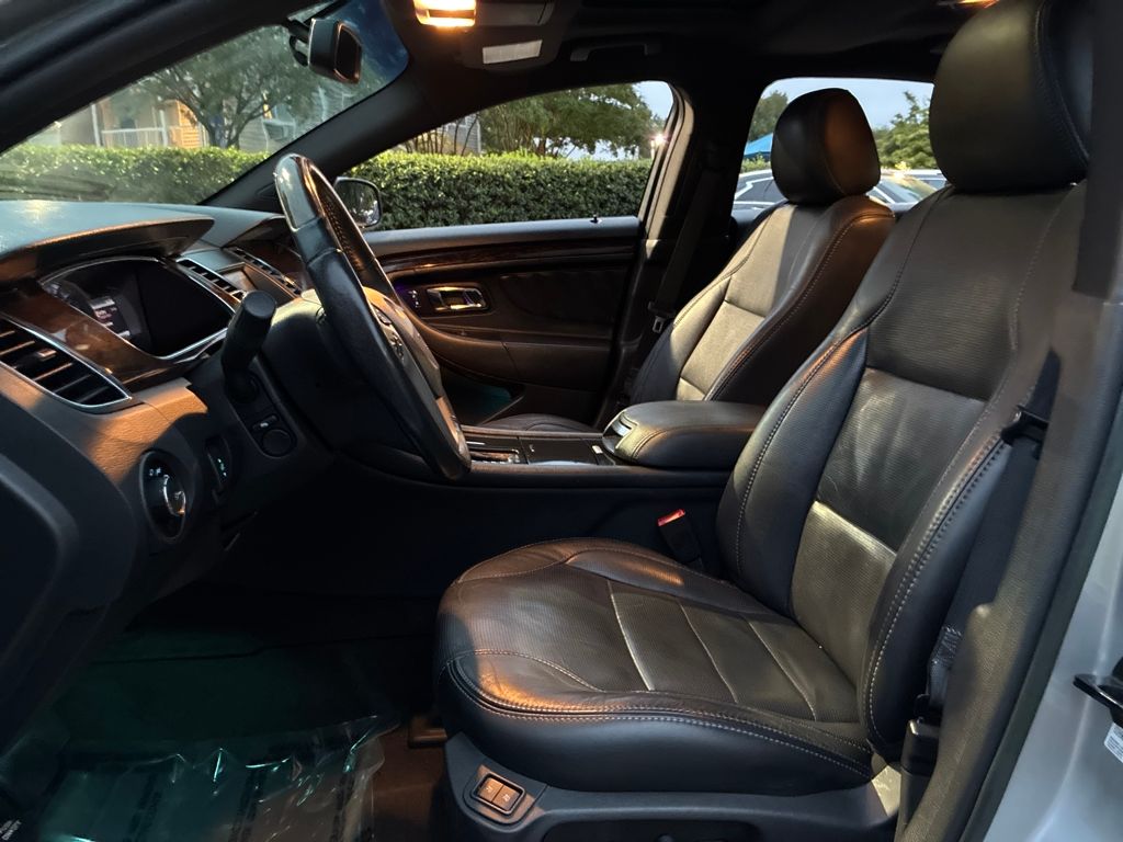 2013 Ford Taurus Limited photo 9