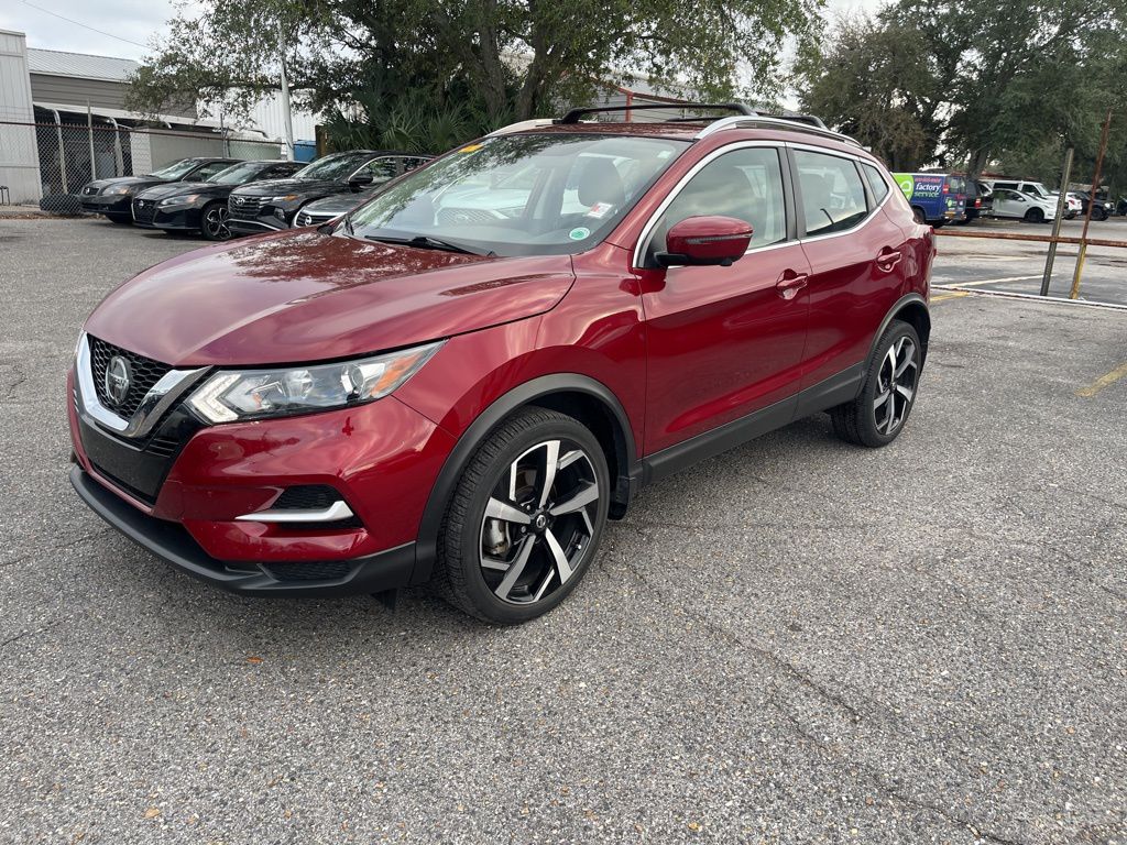 2022 Nissan Rogue Sport SL's photo