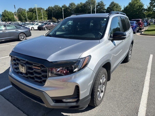 2022 Honda Passport TrailSport photo 2