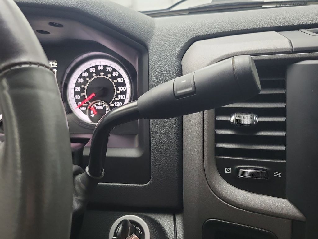 2017 Ram 2500 Tradesman photo 25
