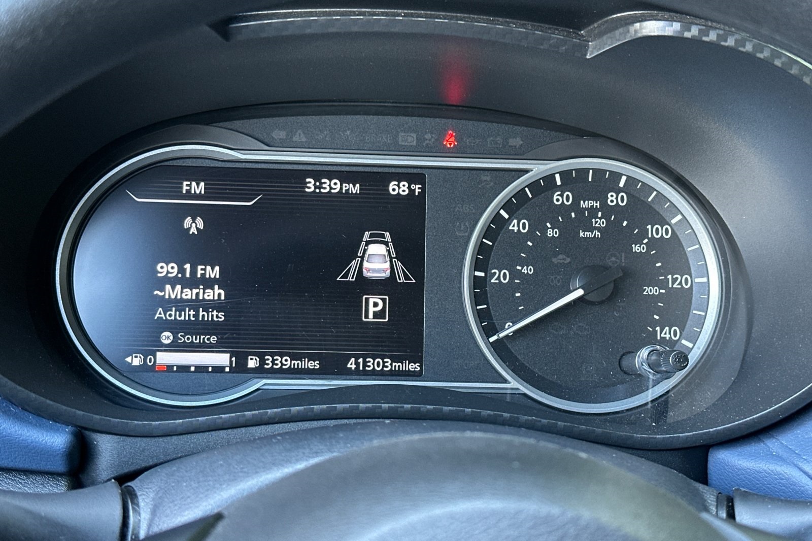 2023 Nissan Versa 1.6 SV photo 27