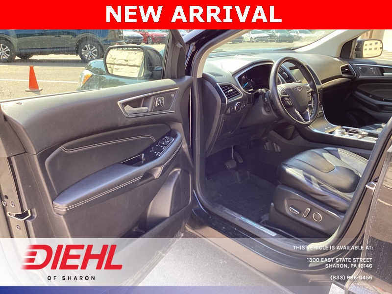 2019 Ford Edge Titanium photo 9