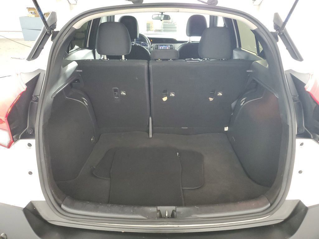 2020 Nissan Kicks S photo 27