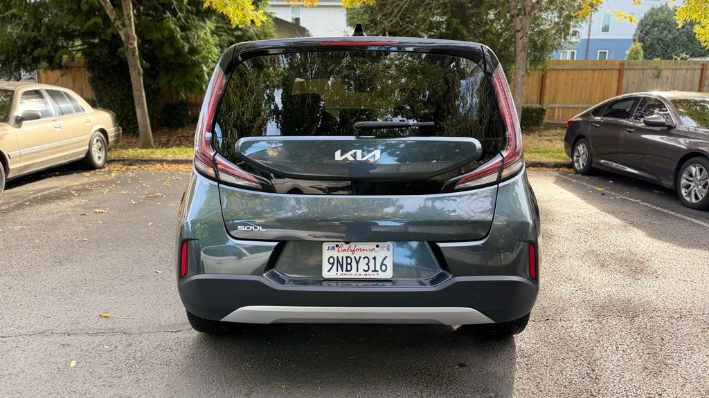 2024 Kia Soul LX photo 6