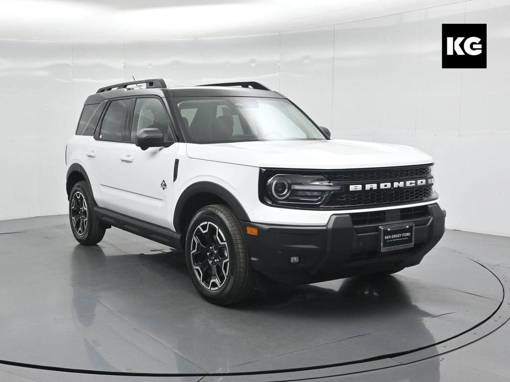 2025 Ford Bronco Sport Outer Banks's photo