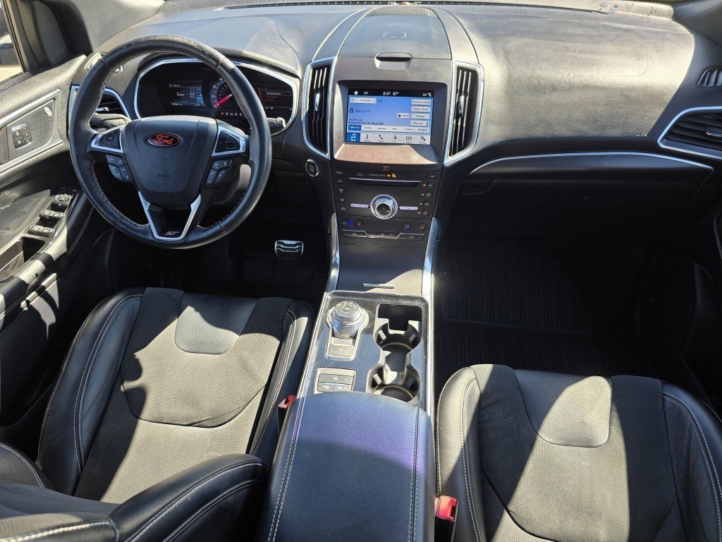 2019 Ford Edge ST photo 17
