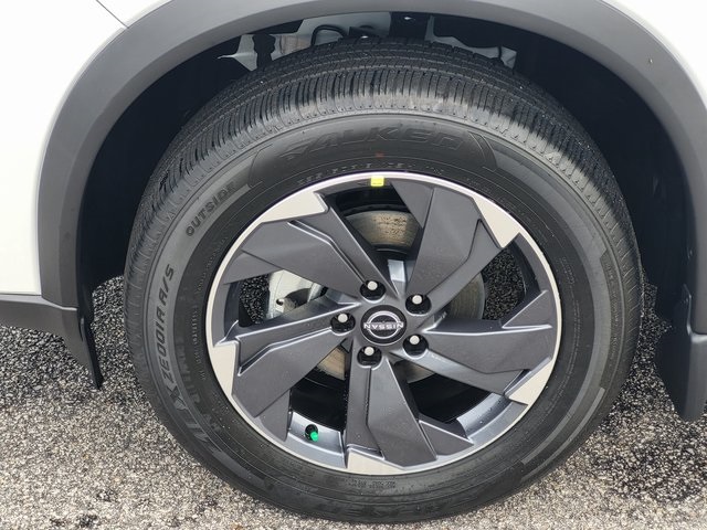 2026 Nissan Rogue SV photo 10