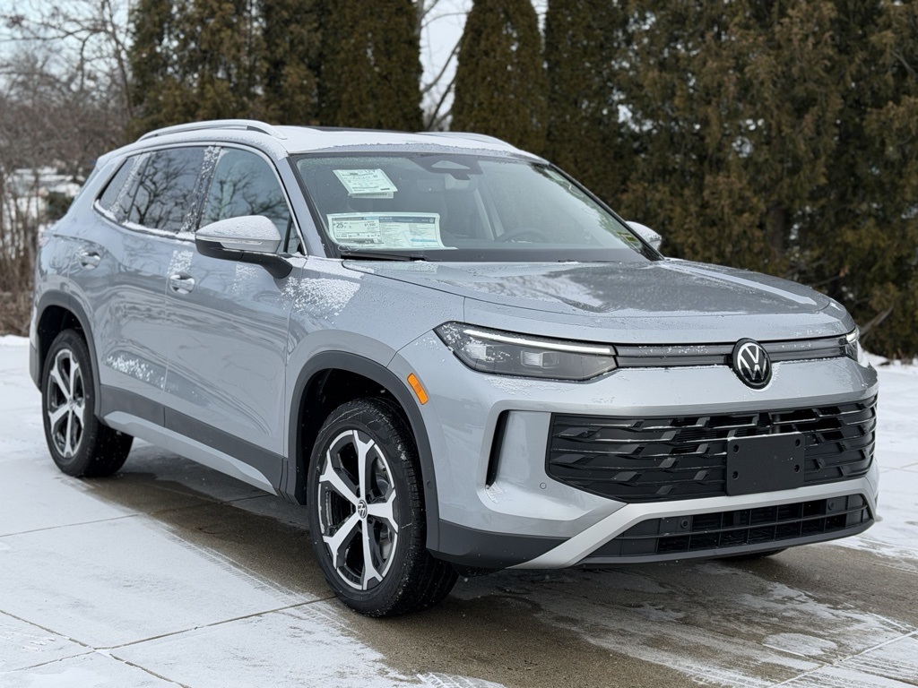 2026 Volkswagen Tiguan SE's photo