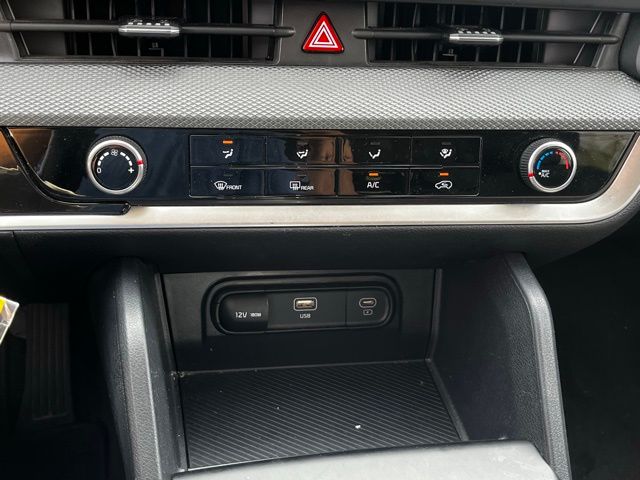 2024 Kia Sportage LX photo 17