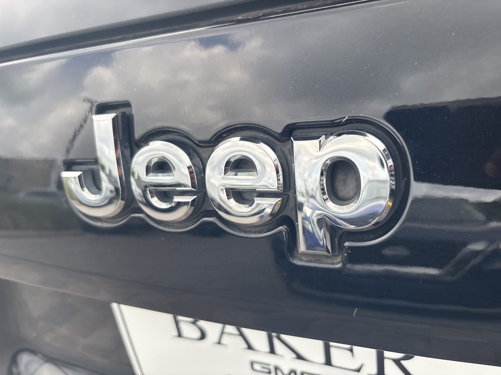2019 Jeep Cherokee Limited photo 23