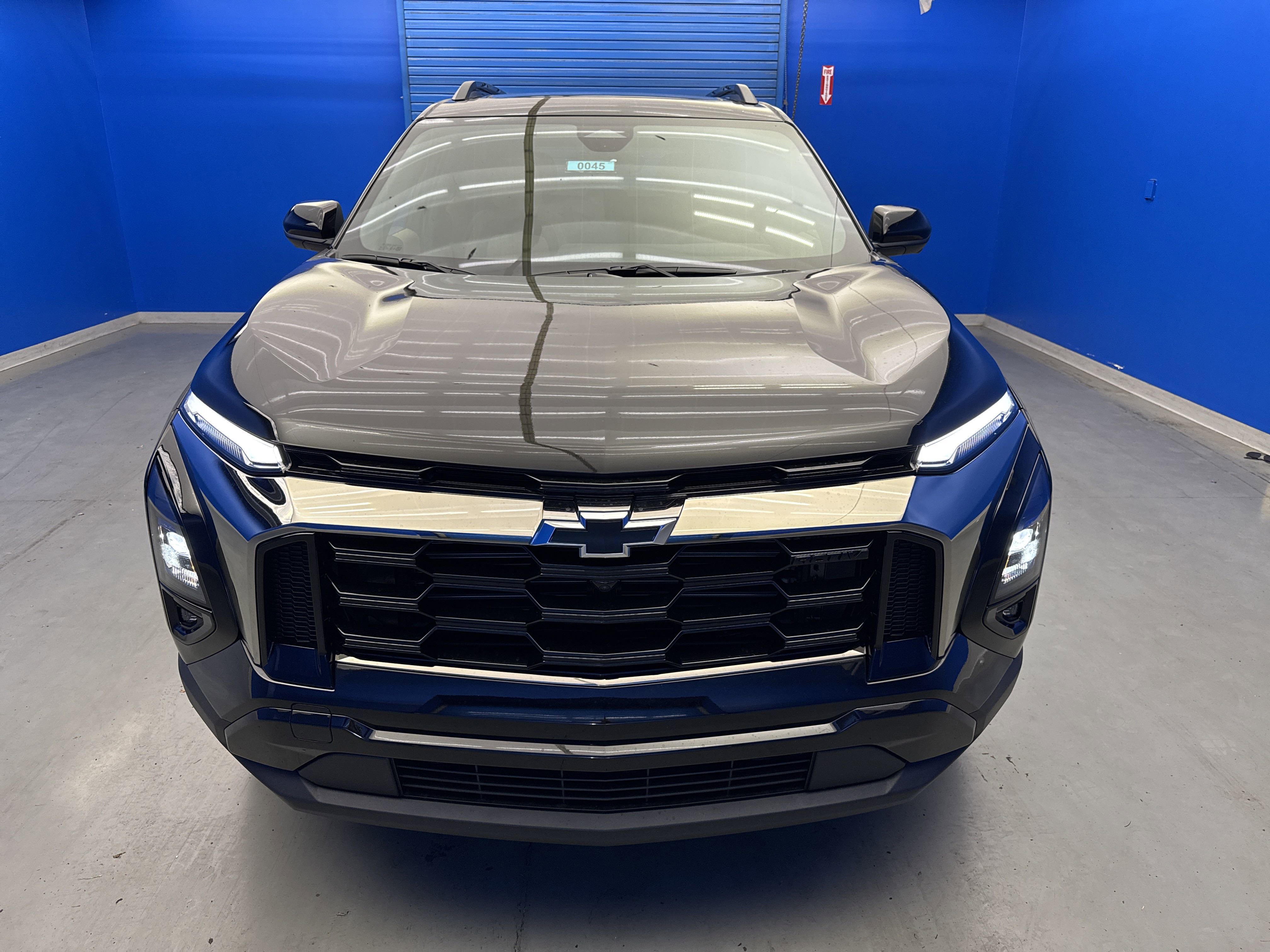 2026 Chevrolet Equinox ACTIV photo 2