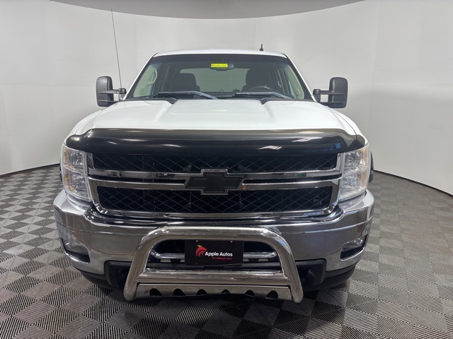 2011 Chevrolet Silverado 2500HD LT photo 2