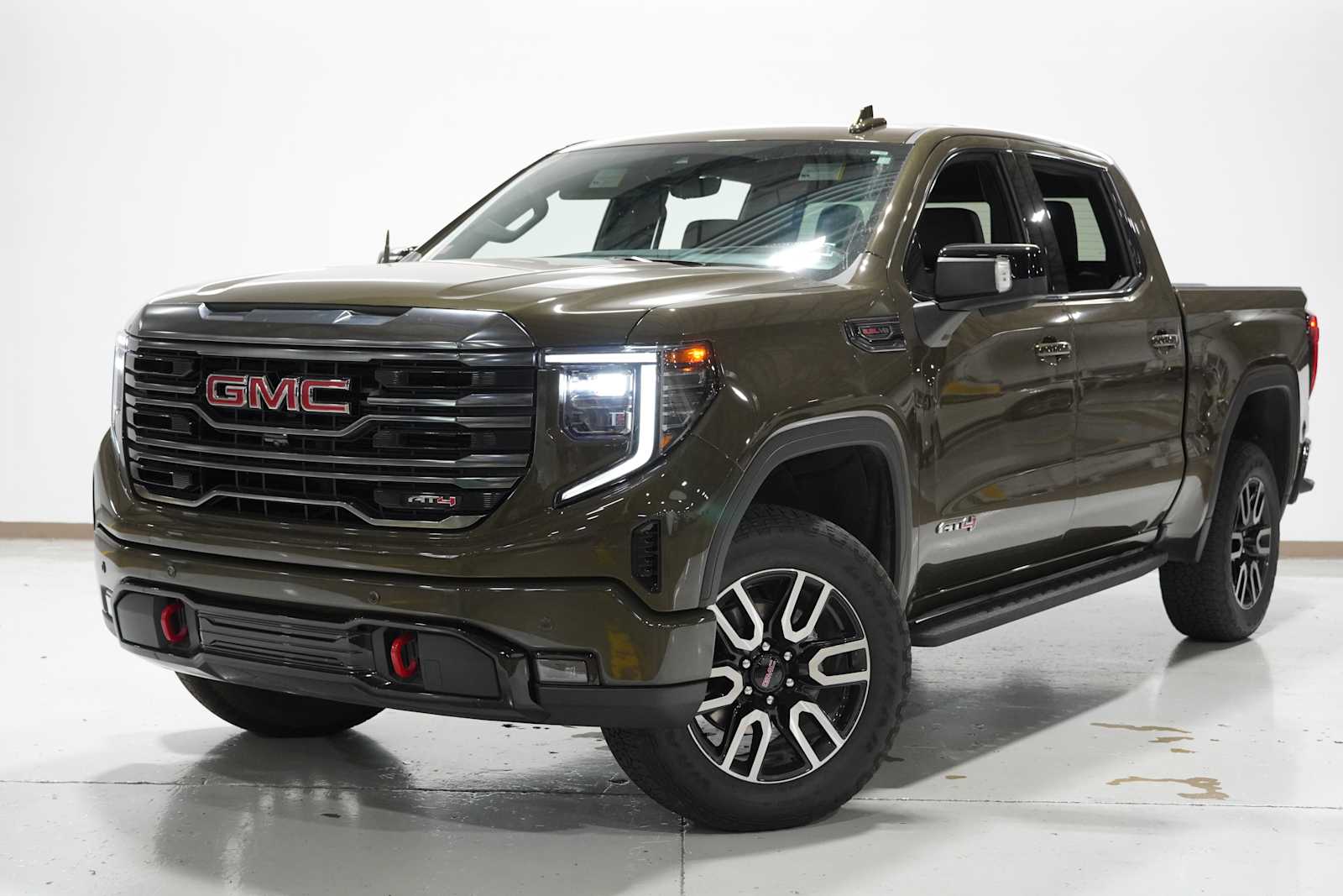 2024 GMC Sierra 1500 AT4's photo